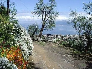 Гостьовий будинок Casarufolo Paradise 4*