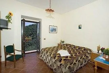 Casarufolo Paradise Гостьовий будинок 4*