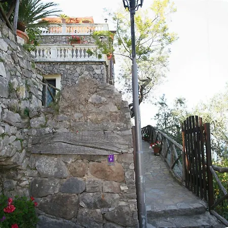 Πανσιόν Casarufolo Paradise 4*