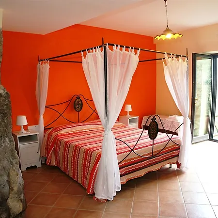 Casarufolo Paradise 2*