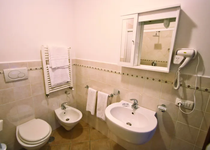 Casarufolo Paradise בית הארחה 4*