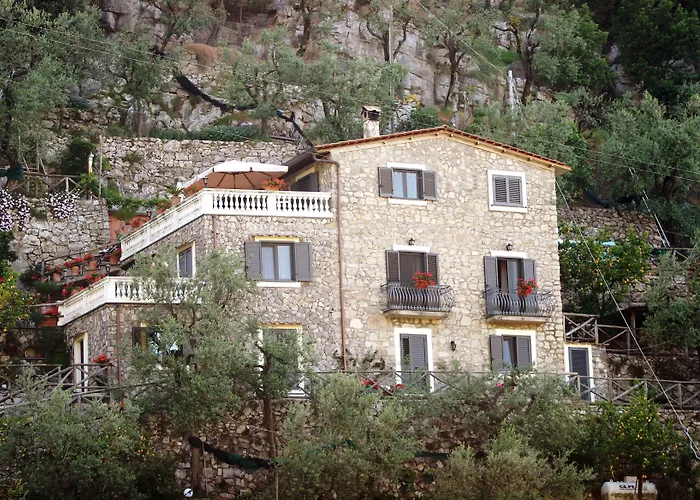 卡萨鲁佛罗天堂酒店