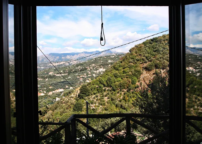 בית הארחה Casarufolo Paradise 4*