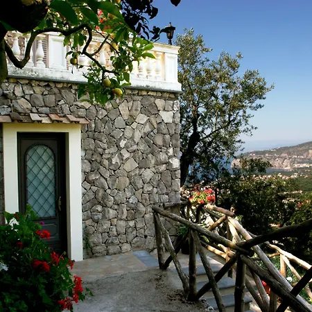 Maison d'hôtes Casarufolo Paradise 4*